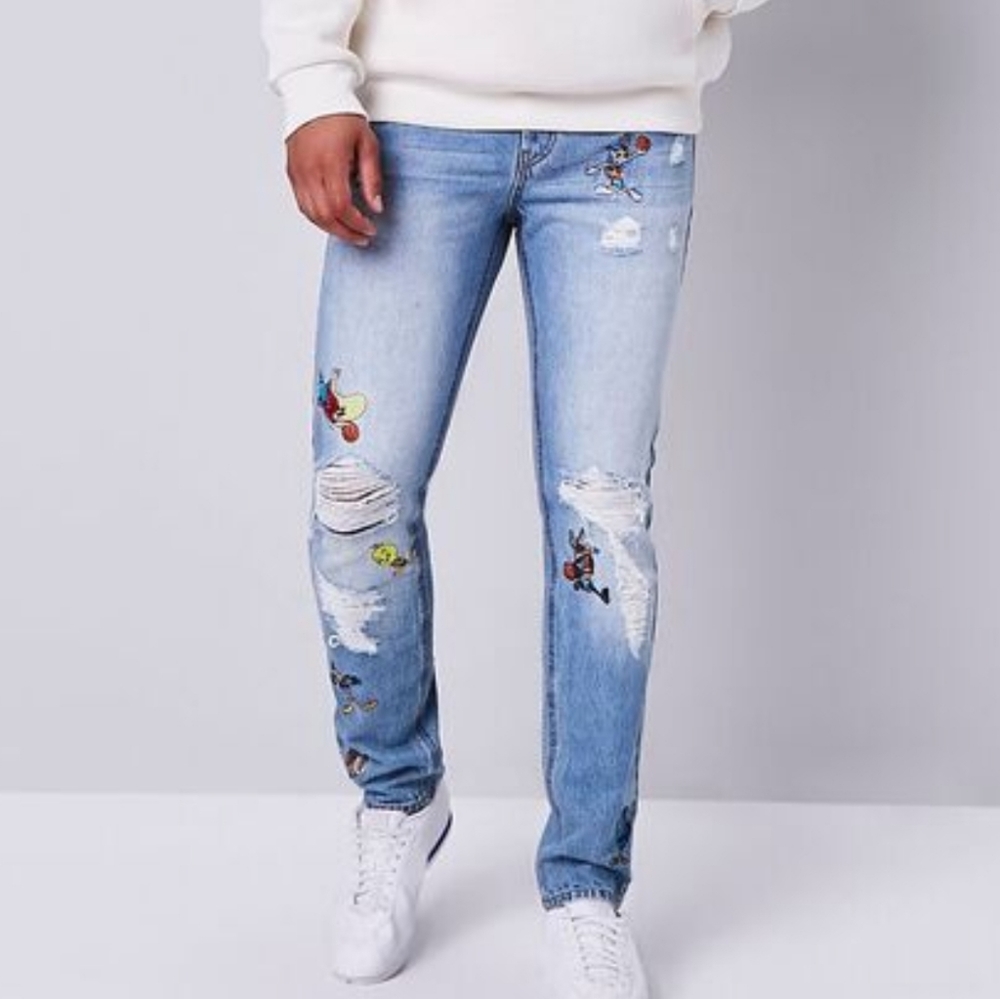 NWT Forever 21 Space Jam Embroidered Graphic distressed Jeans Size 33